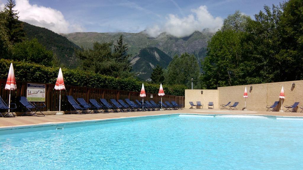 Camping La Cascade Villa Le Bourg-dʼOisans Екстериор снимка