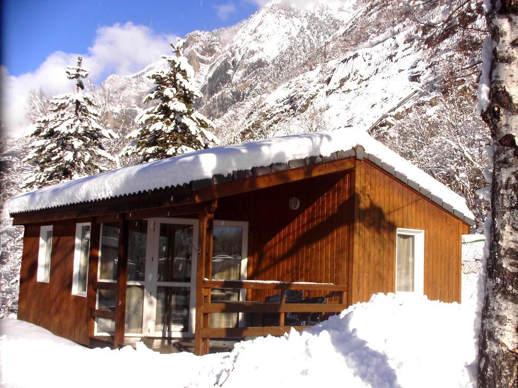 Camping La Cascade Villa Le Bourg-dʼOisans Екстериор снимка