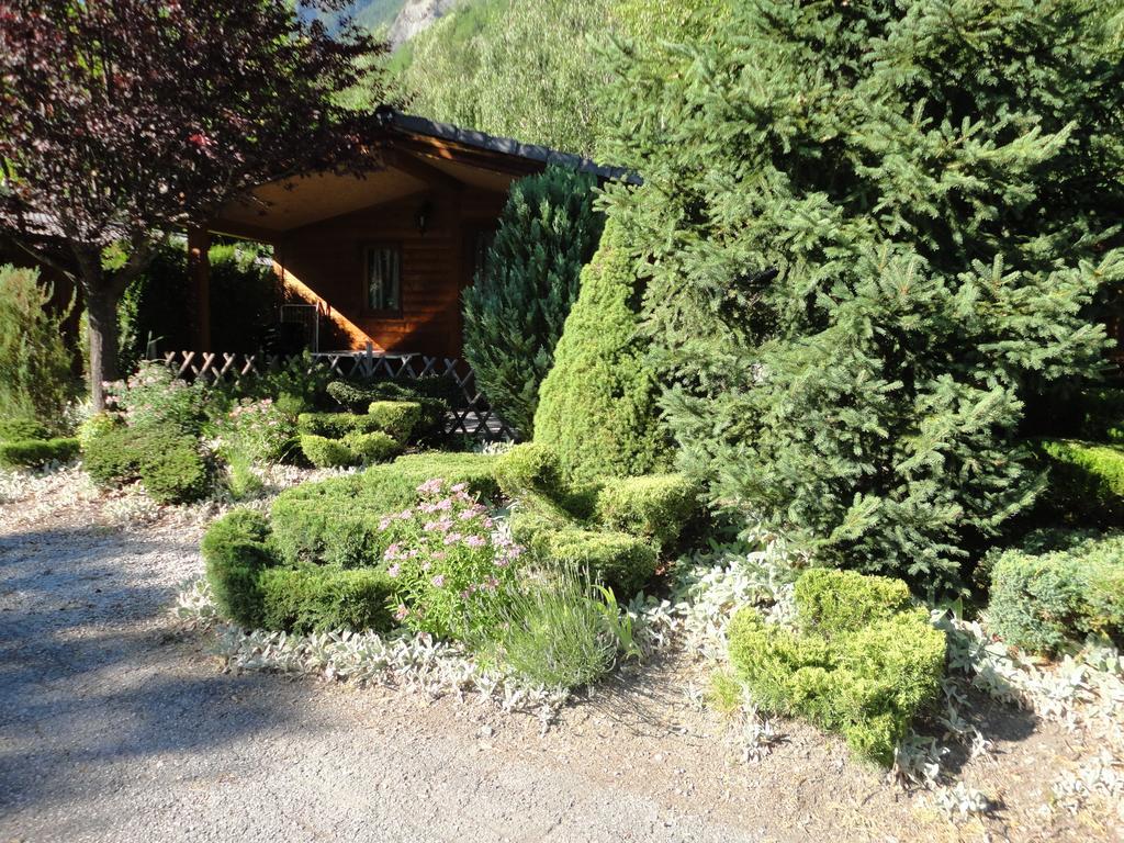 Camping La Cascade Villa Le Bourg-dʼOisans Екстериор снимка